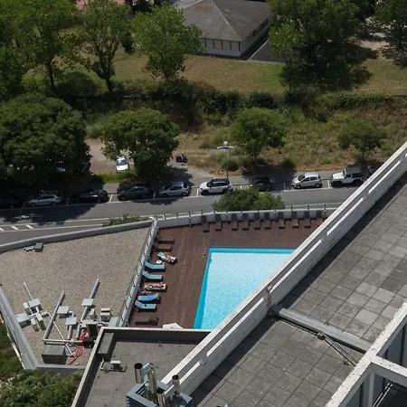 Deluxe With Sea View Apartment *