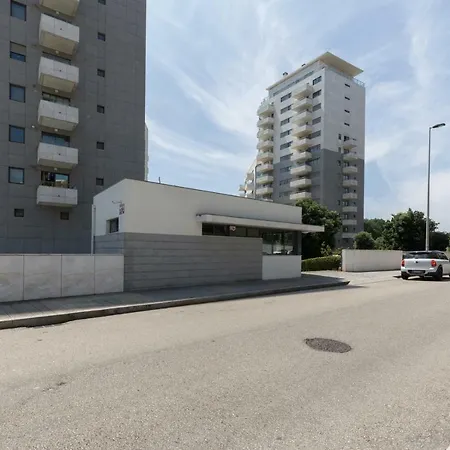 Deluxe With Sea View Apartment